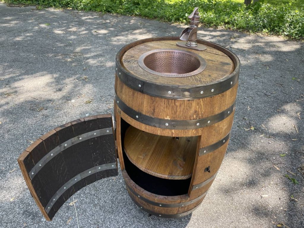whiskey barrel vanity,bourbon barrel vanity,bathroom vanity